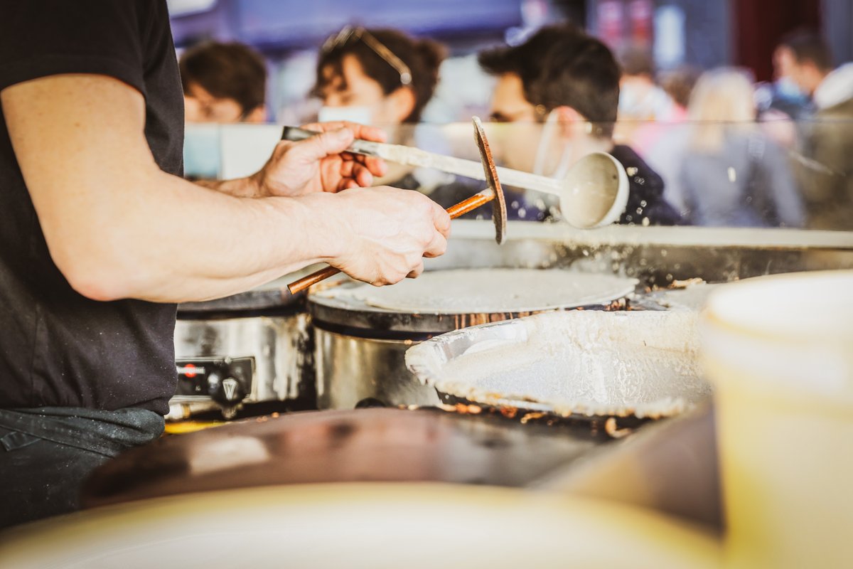 Preparation_de_la_galette_de_ble_noir-Julien_Mignot-22371